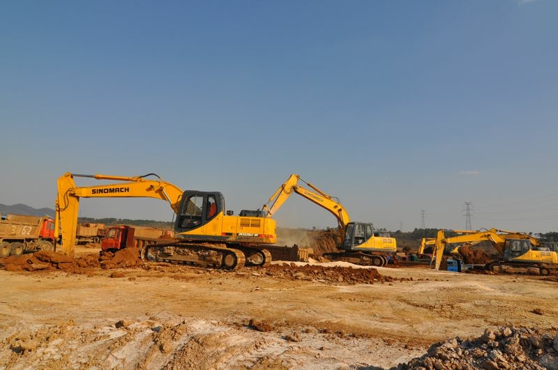 Гусеничный экскаватор SINOMACH ZG3225LC-9C, эксплуатационная масса 22000 кг
