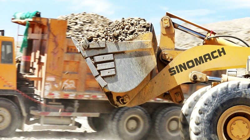 Фронтальный погрузчик SINOMACH 957S, двигатель Cummins 6LTAA 9.3 / ShangChai SC11CB220G2B1