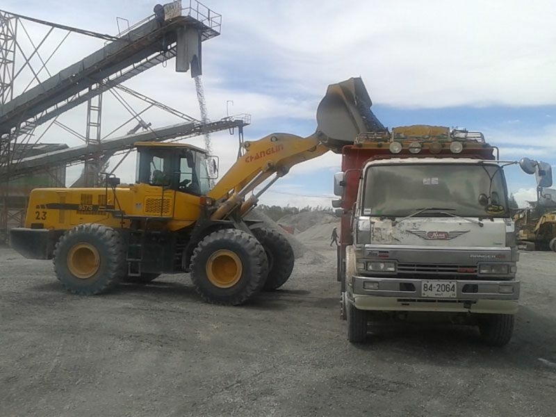 Фронтальный погрузчик SINOMACH 957S, двигатель Cummins 6LTAA 9.3 / ShangChai SC11CB220G2B1
