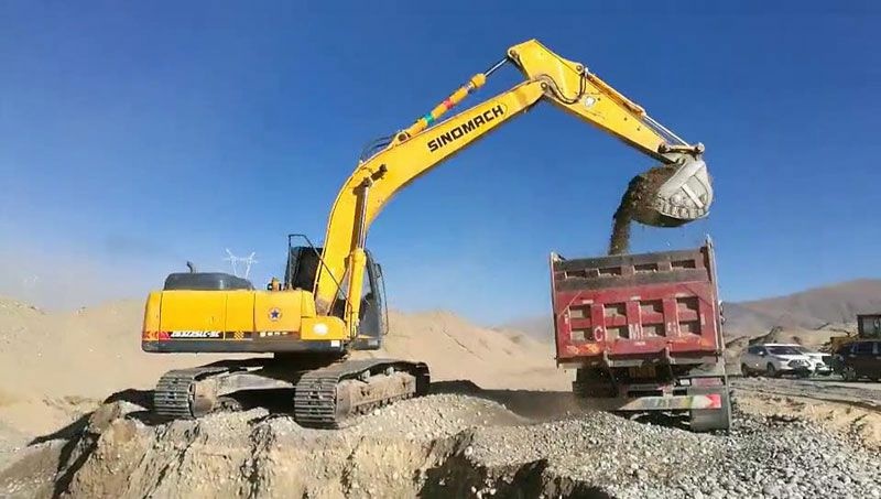 Гусеничный экскаватор SINOMACH ZG3210-9C, эксплуатационная масса 21000 кг
