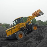 Фронтальный погрузчик SINOMACH 947H, двигатель Cummins 6BTA5.9-C180