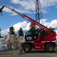 Поворотный телескопический погрузчик MAGNI RTH 6.30 HV Market