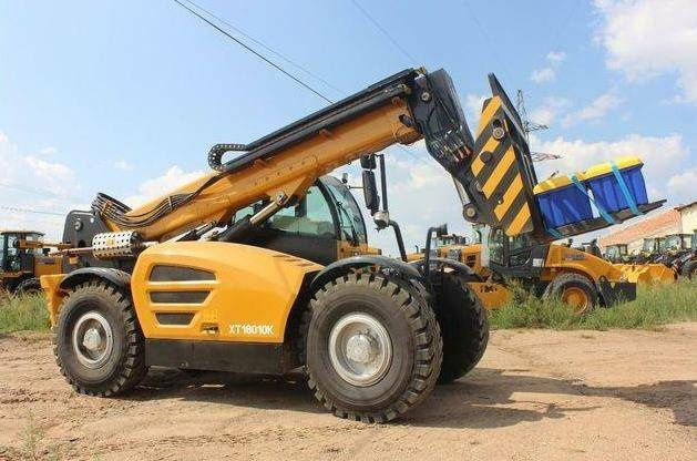 тяжёлый телескопический погрузчик XCMG XT18010K, грузоподъемность 18000 кг