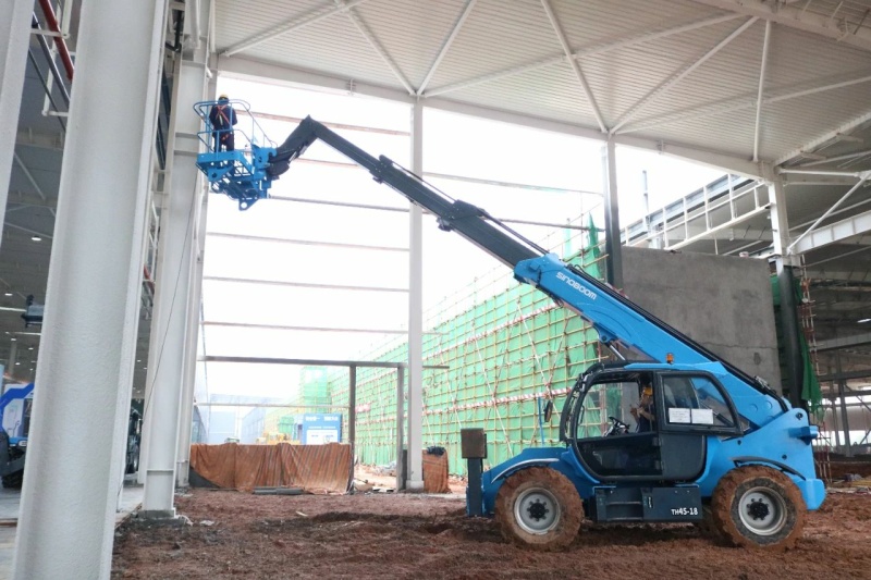 Телескопический погрузчик SINOBOOM TH45-18