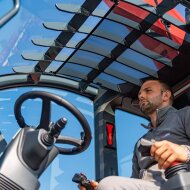 Телескопический погрузчик MAGNI RTH 8.39 HV Market