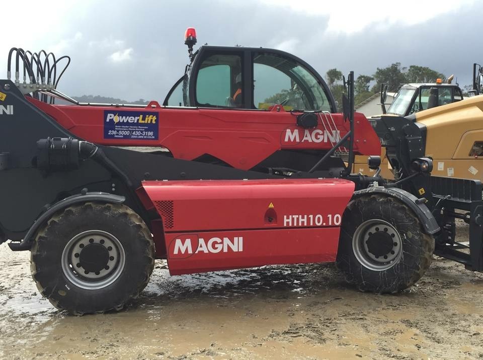 Тяжелый телескопический погрузчик MAGNI HTH 10.10, грузоподъемность 10000 кг