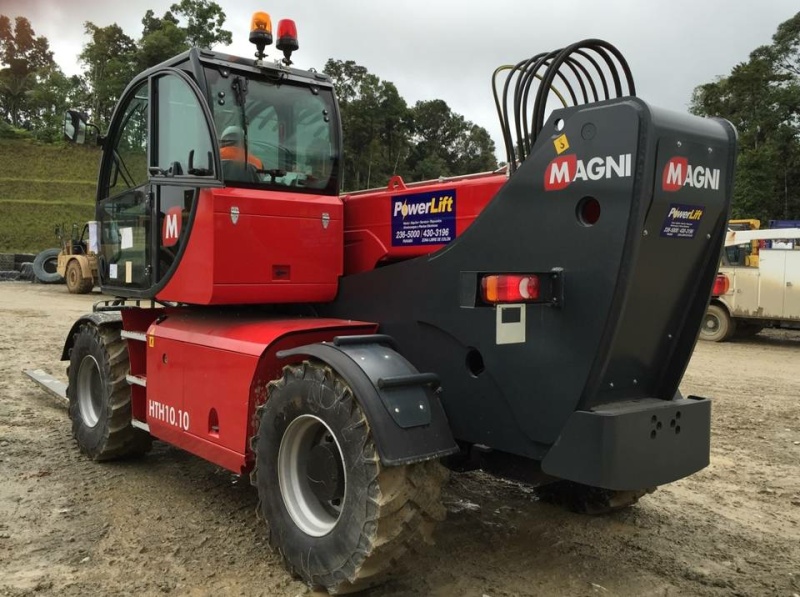 Тяжелый телескопический погрузчик MAGNI HTH 10.10
