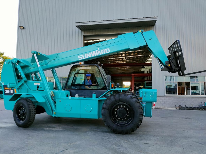 Телескопический погрузчик SUNWARD SWTH3915