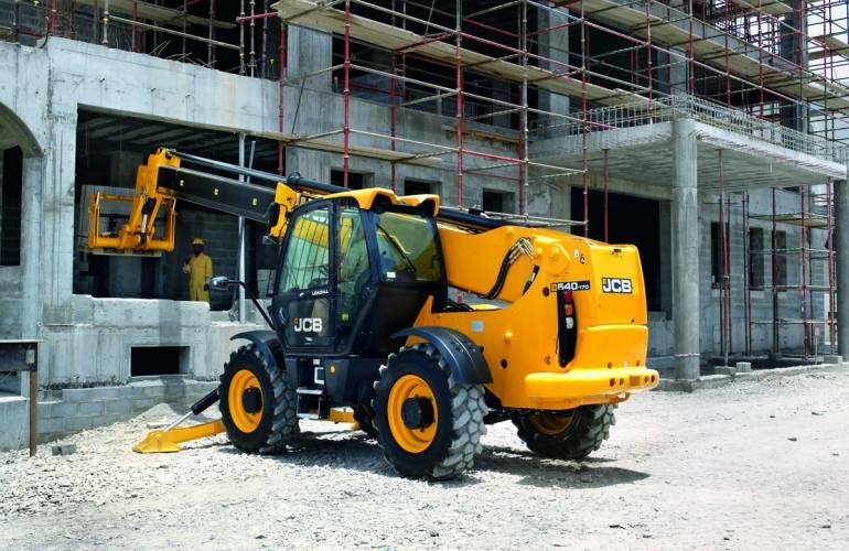 Телескопический погрузчик JCB 540-170, грузоподъемность 4000 кг