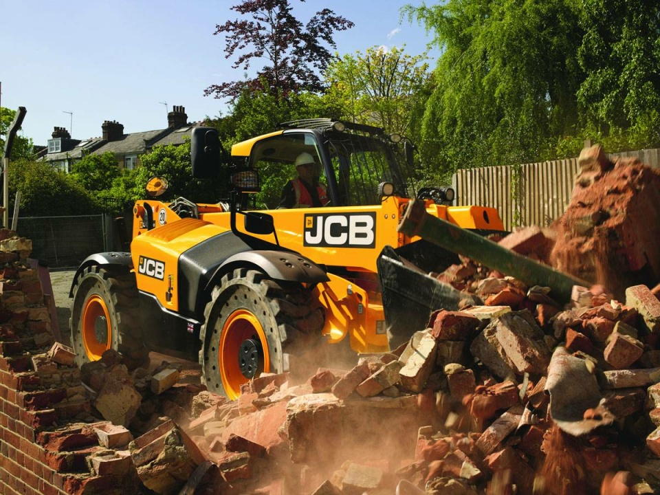 Телескопический погрузчик JCB 560-80, грузоподъемность 6000 кг