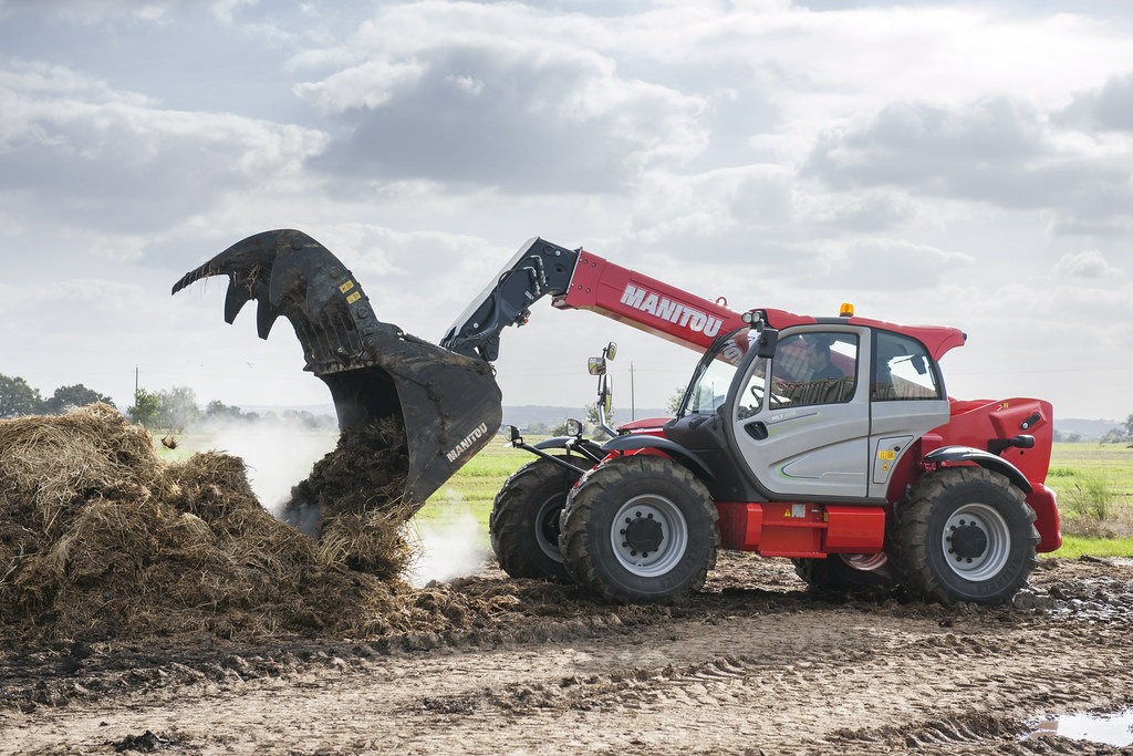 Телескопический погрузчик MANITOU MLT-X 960, грузоподъемность 6000 кг