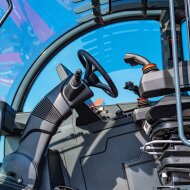 Телескопический погрузчик MAGNI RTH 8.27 HV Market