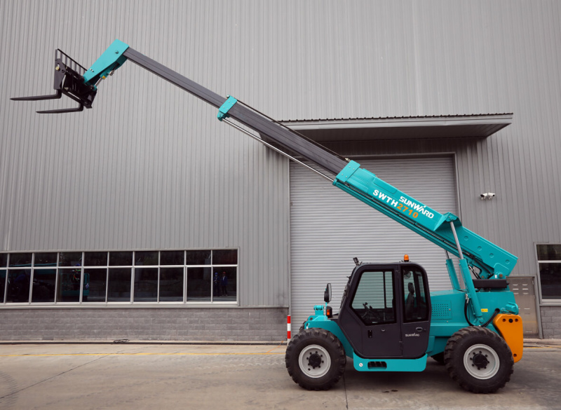 Телескопический погрузчик SUNWARD SWTH2710