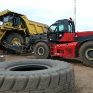 Тяжелый телескопический погрузчик MAGNI HTH 30.12 HV Market