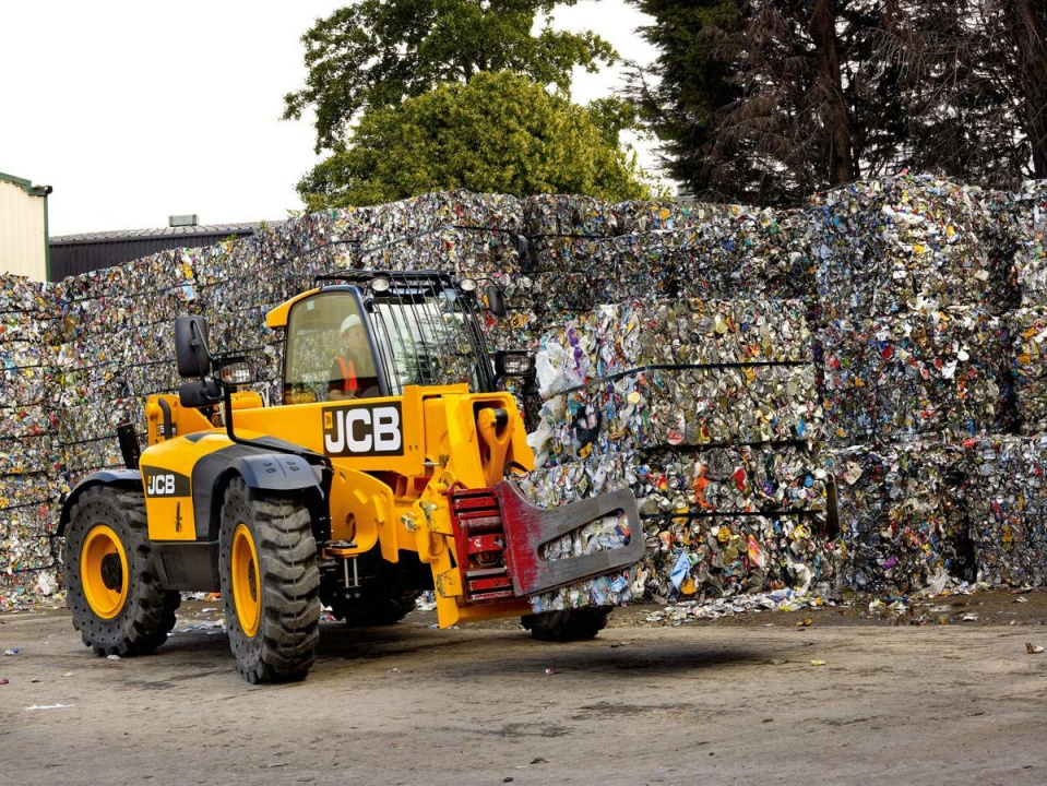 Телескопический погрузчик JCB 550-80, грузоподъемность 4999 кг