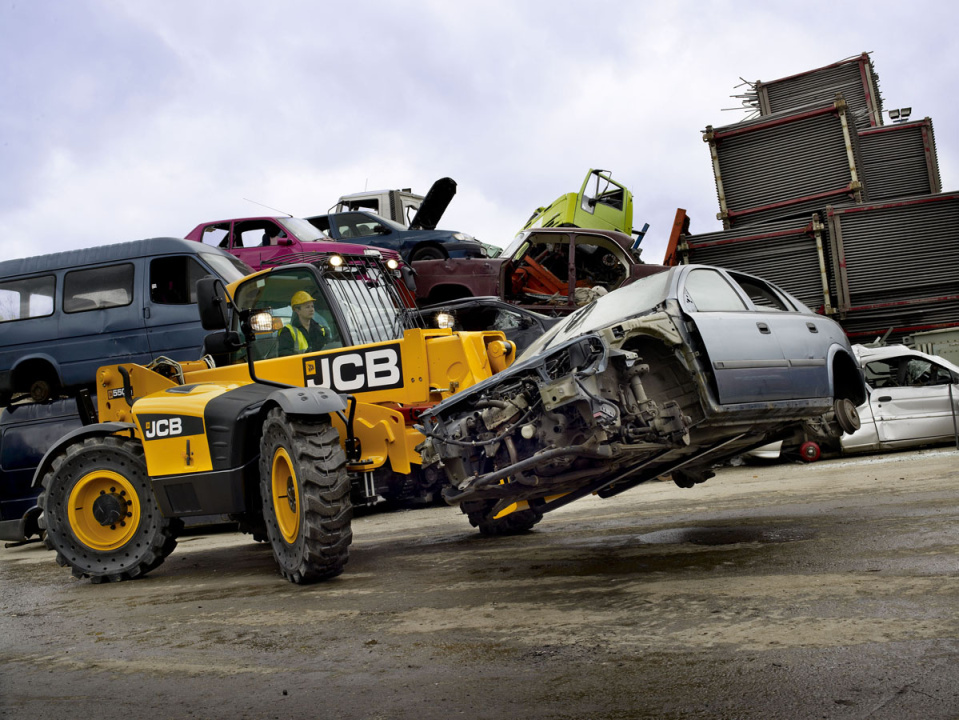 Телескопический погрузчик JCB 550-80, грузоподъемность 4999 кг