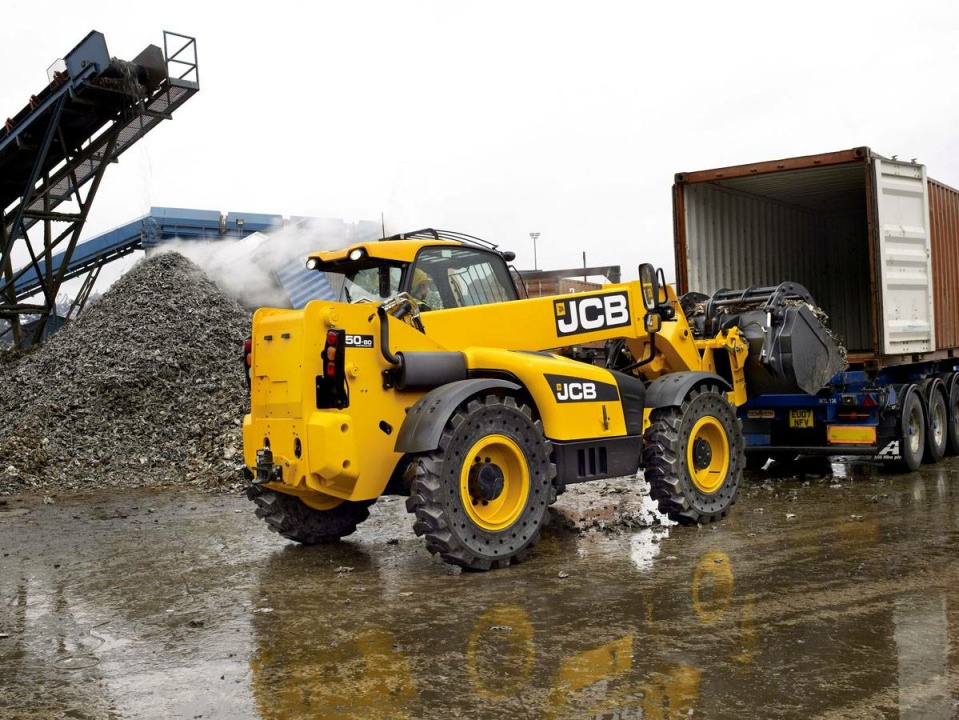 Телескопический погрузчик JCB 550-80, грузоподъемность 4999 кг