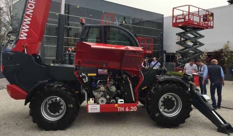 Фронтальный телескопический погрузчик MAGNI TH 6.20