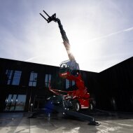 Телескопический погрузчик MAGNI RTH 6.31 EC HV Market