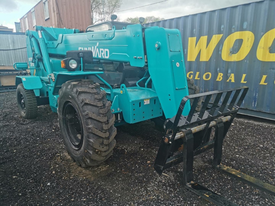 Телескопический погрузчик Sunward SWTH3910, грузоподъемность 4000 кг