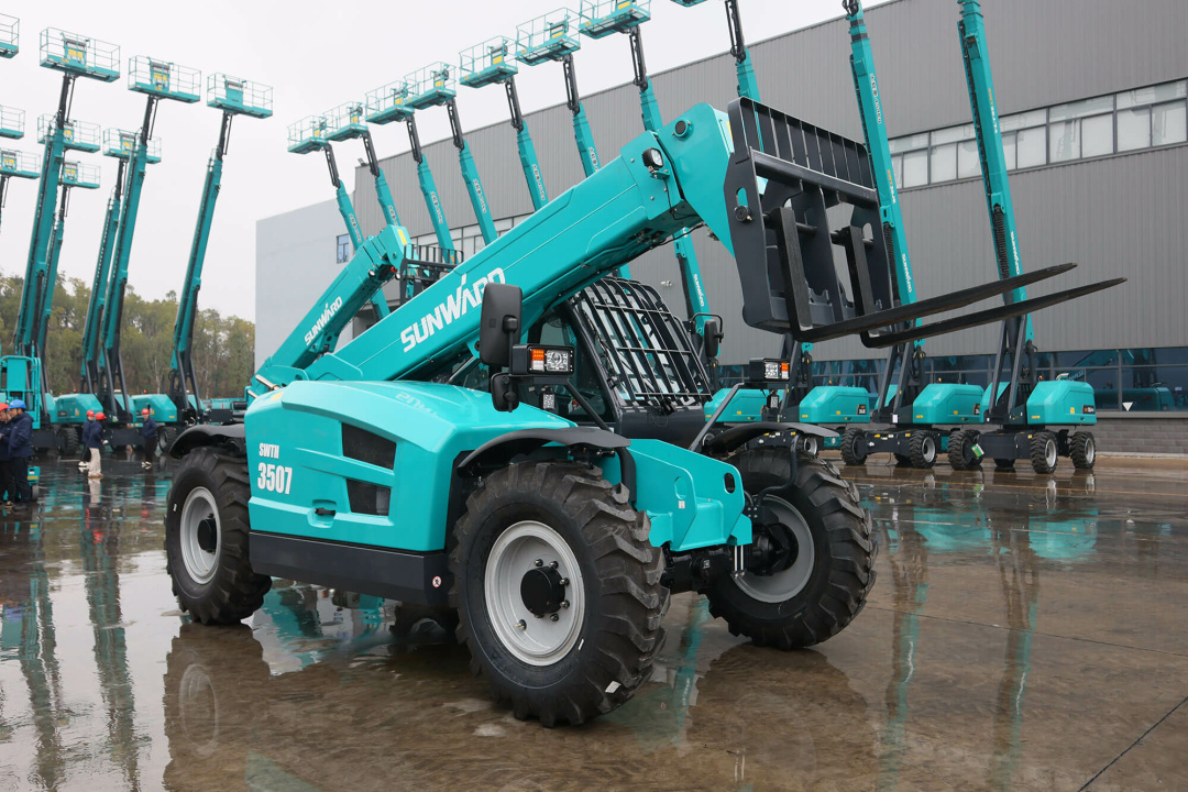 Телескопический погрузчик Sunward SWTH3507 AGRO, грузоподъемность 3500 кг