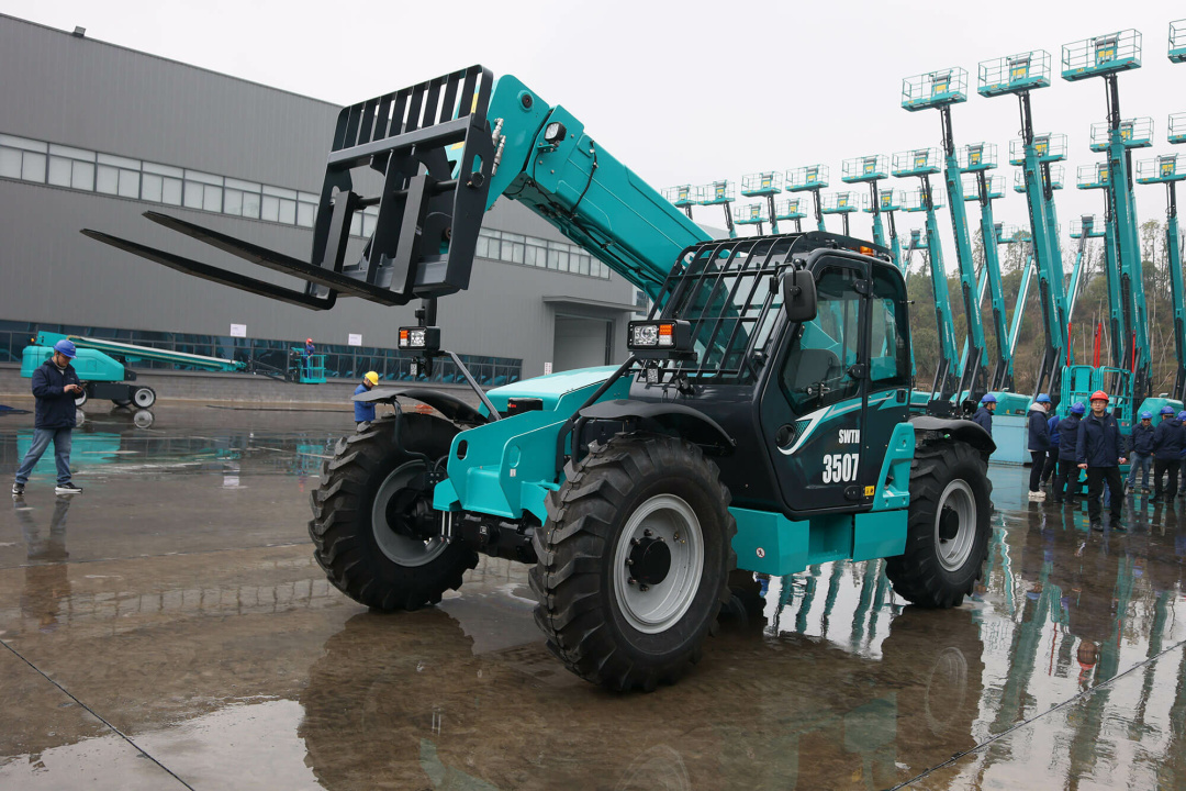 Телескопический погрузчик Sunward SWTH3507 AGRO, грузоподъемность 3500 кг