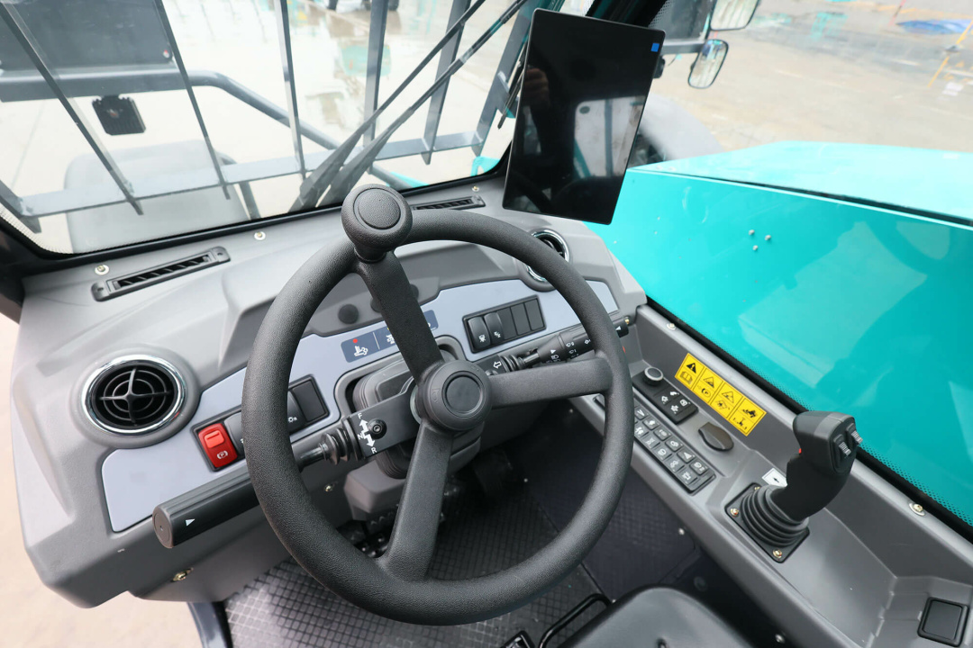 Телескопический погрузчик Sunward SWTH3507 AGRO, грузоподъемность 3500 кг