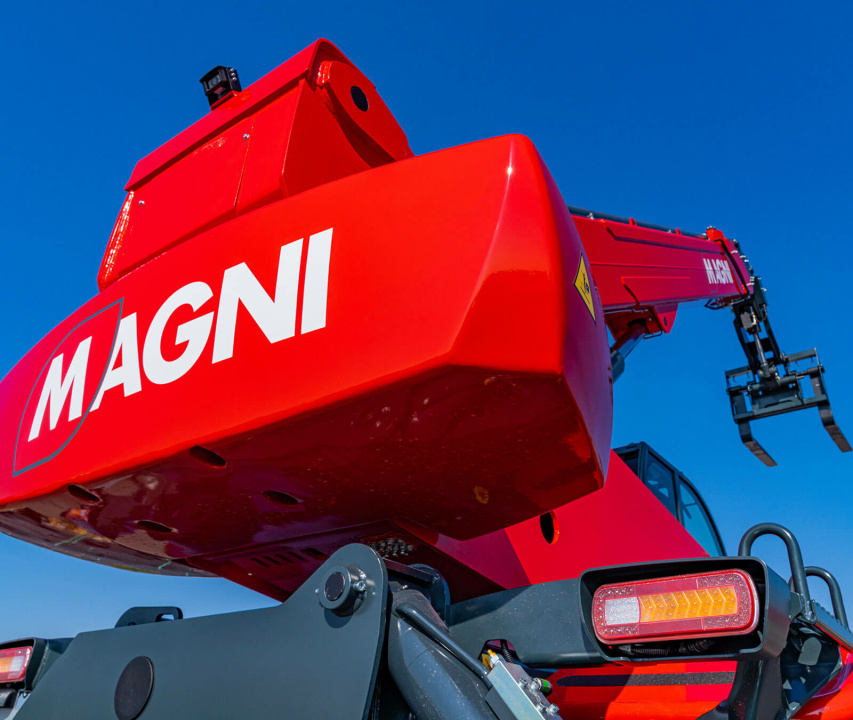 Поворотный телескопический погрузчик MAGNI RTH 5.18, грузоподъемность 4999 кг