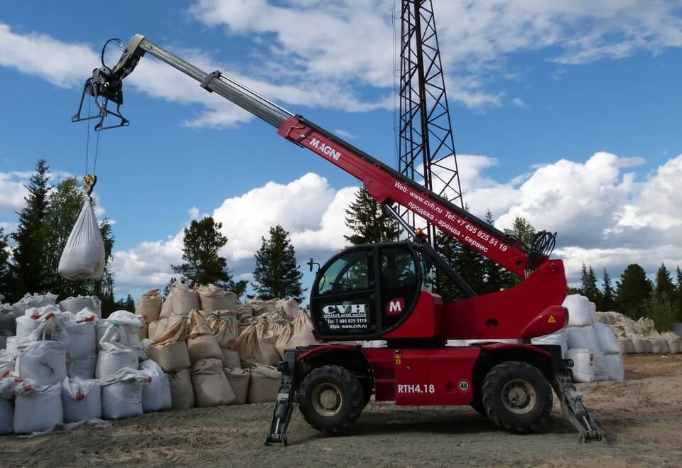 Поворотный телескопический погрузчик MAGNI RTH 6.39, грузоподъемность 6000 кг