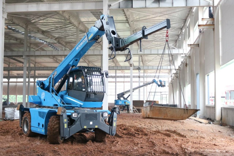 Полноповоротный телескопический погрузчик Sinoboom TH 50-18R