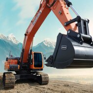 Гусеничный экскаватор DEVELON DX300LCA-7M, мощность двигателя 205 л.с.