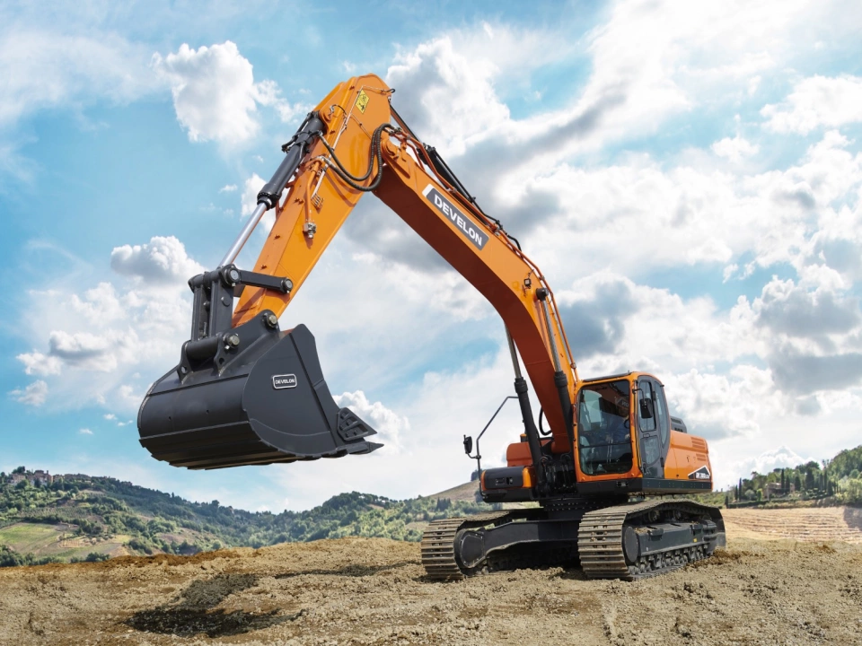 Гусеничный экскаватор DEVELON DX320LC-7M, мощность двигателя 249 л.с.