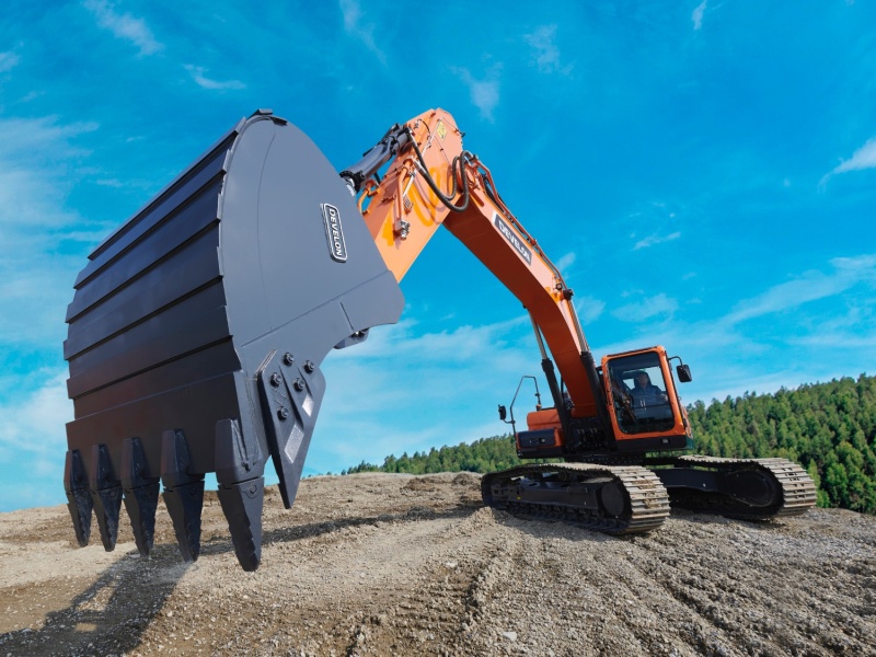 Гусеничный экскаватор DEVELON DX320LC-7M, мощность двигателя 249 л.с.