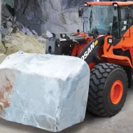 Фронтальный погрузчик DEVELON DL580, грузоподъемность 16 480 кг