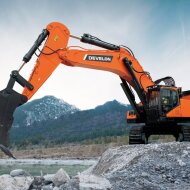 Гусеничный экскаватор DEVELON DX1000LC-7, мощность двигателя 640 л.с.