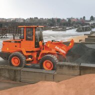 Фронтальный погрузчик DEVELON SD200