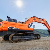 Гусеничный экскаватор DEVELON DX450LCA-7M, мощность двигателя 344 л.с.