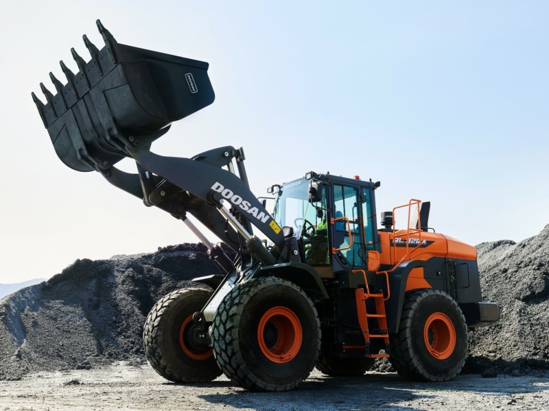 Фронтальный погрузчик DEVELON DL320A-7M