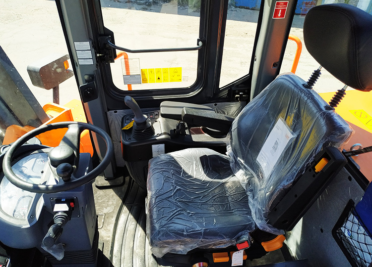 Фронтальный погрузчик DEVELON SD380