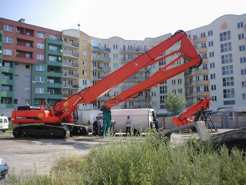 Экскаватор для демонтажа DEVELON DX530DM