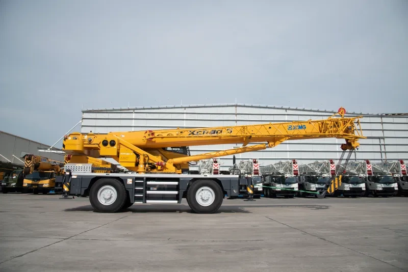 Короткобазный кран XCMG XCR30_S