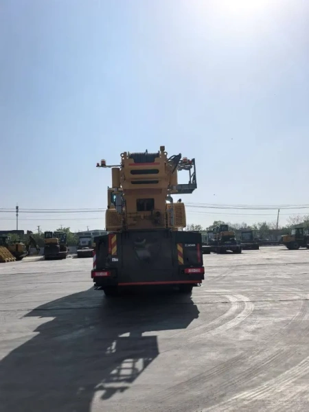 Вседорожный кран XCMG XCA200G7-1S