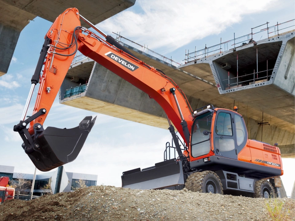 Колесный экскаватор DEVELON DX210-7B