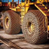 Спецтехника Цепи для защиты шин фронтального погрузчика