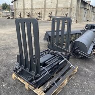 Навесное оборудование для вилочного погрузчика Захват для КИП