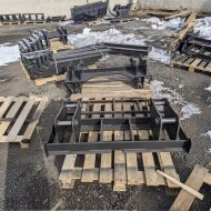 Навесное оборудование для экскаваторов-погрузчиков Вилы паллетные на экскаватор погрузчик