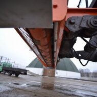 Для фронтальных погрузчиков Пескоразбрасыватель для фронтального погрузчика вибрационный