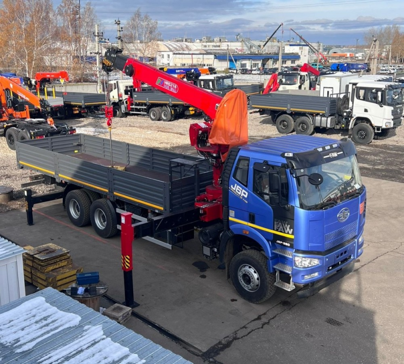 Кран-манипулятор Horyong HRS 216 на шасси FAW CA3310