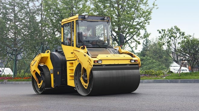 Каток тандемный BOMAG BW 205 AD-4