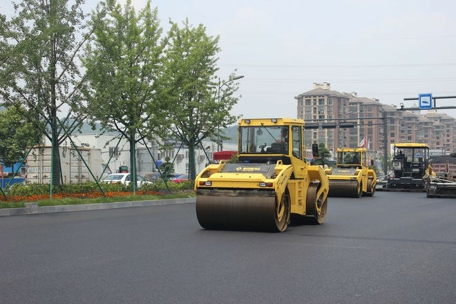 Каток тандемный BOMAG BW 203 AD-4 AM
